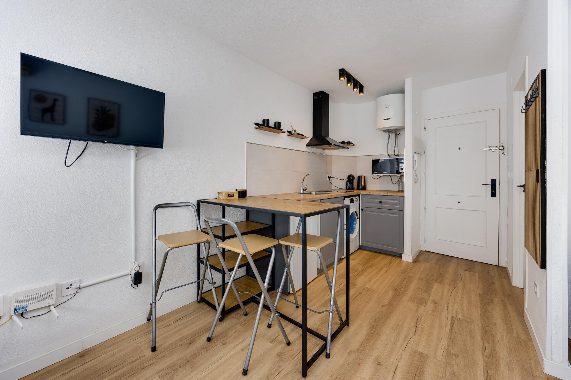 Apartment à Torrevieja, Alicante, Espagne 26 m2 No. 195641