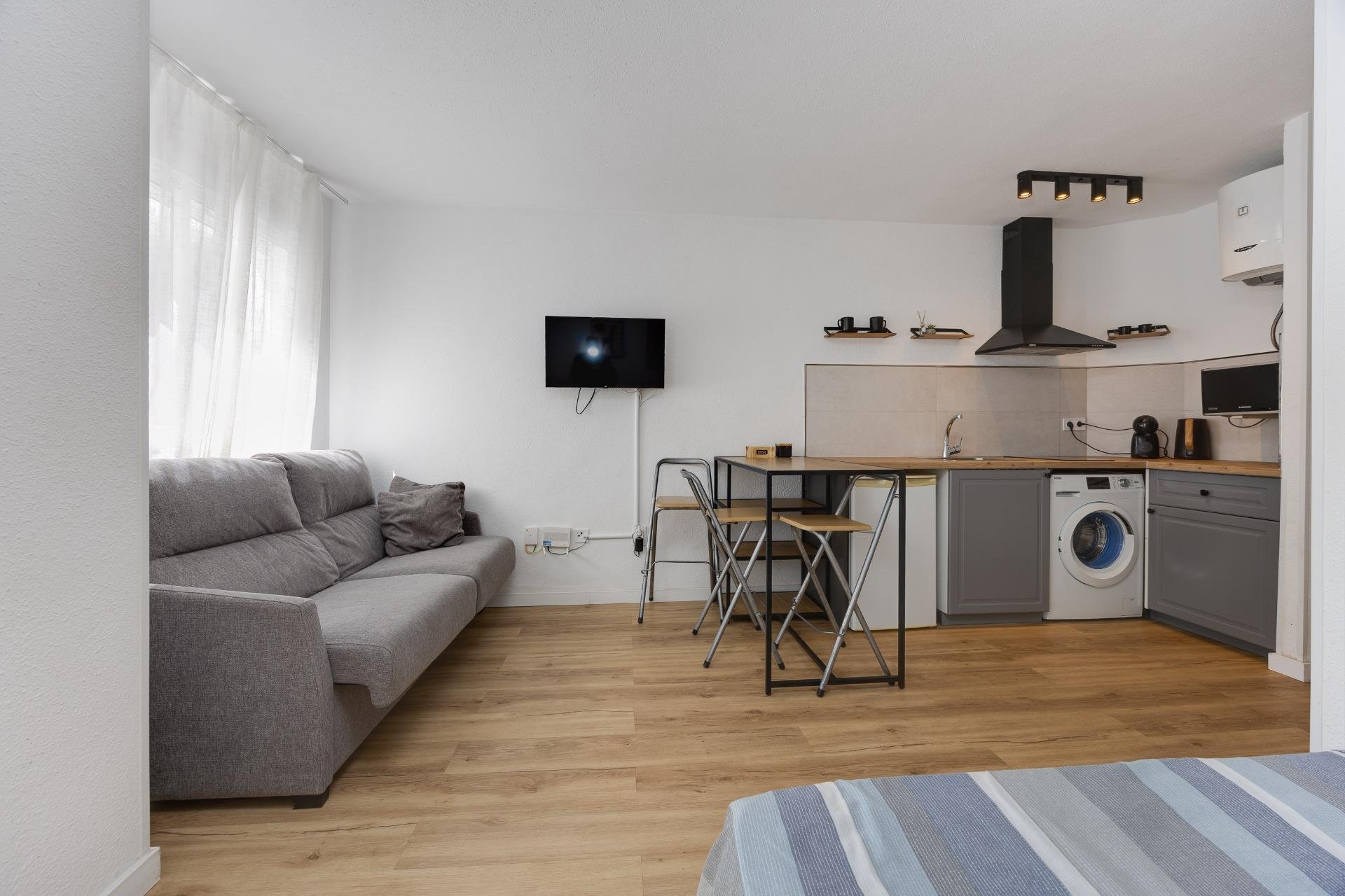 Apartment à Torrevieja, Alicante, Espagne 26 m2 No. 195641