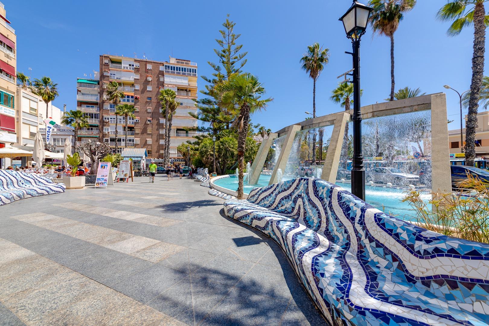 Apartment à Torrevieja, Alicante, Espagne 26 m2 No. 195641