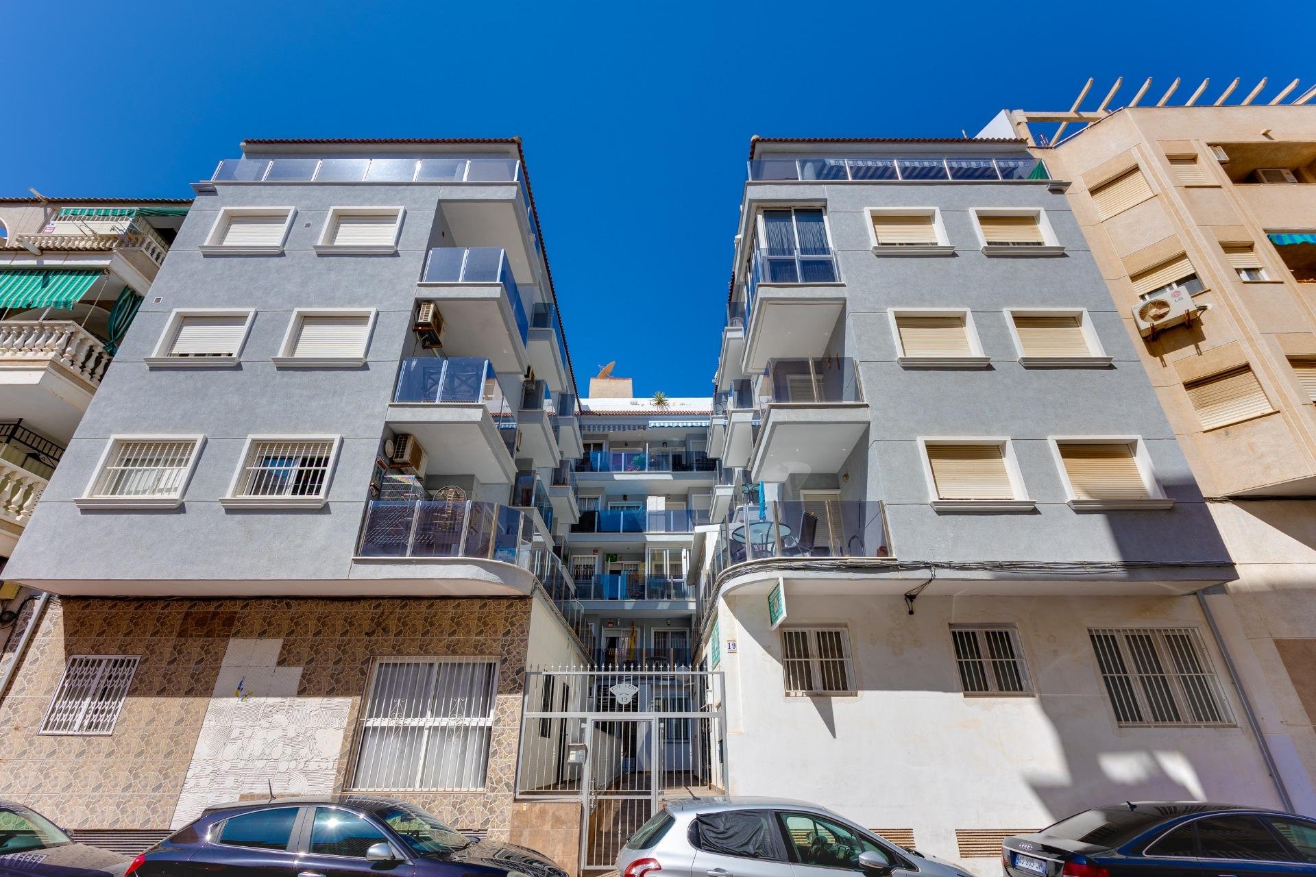 Apartment à Torrevieja, Alicante, Espagne 26 m2 No. 195641