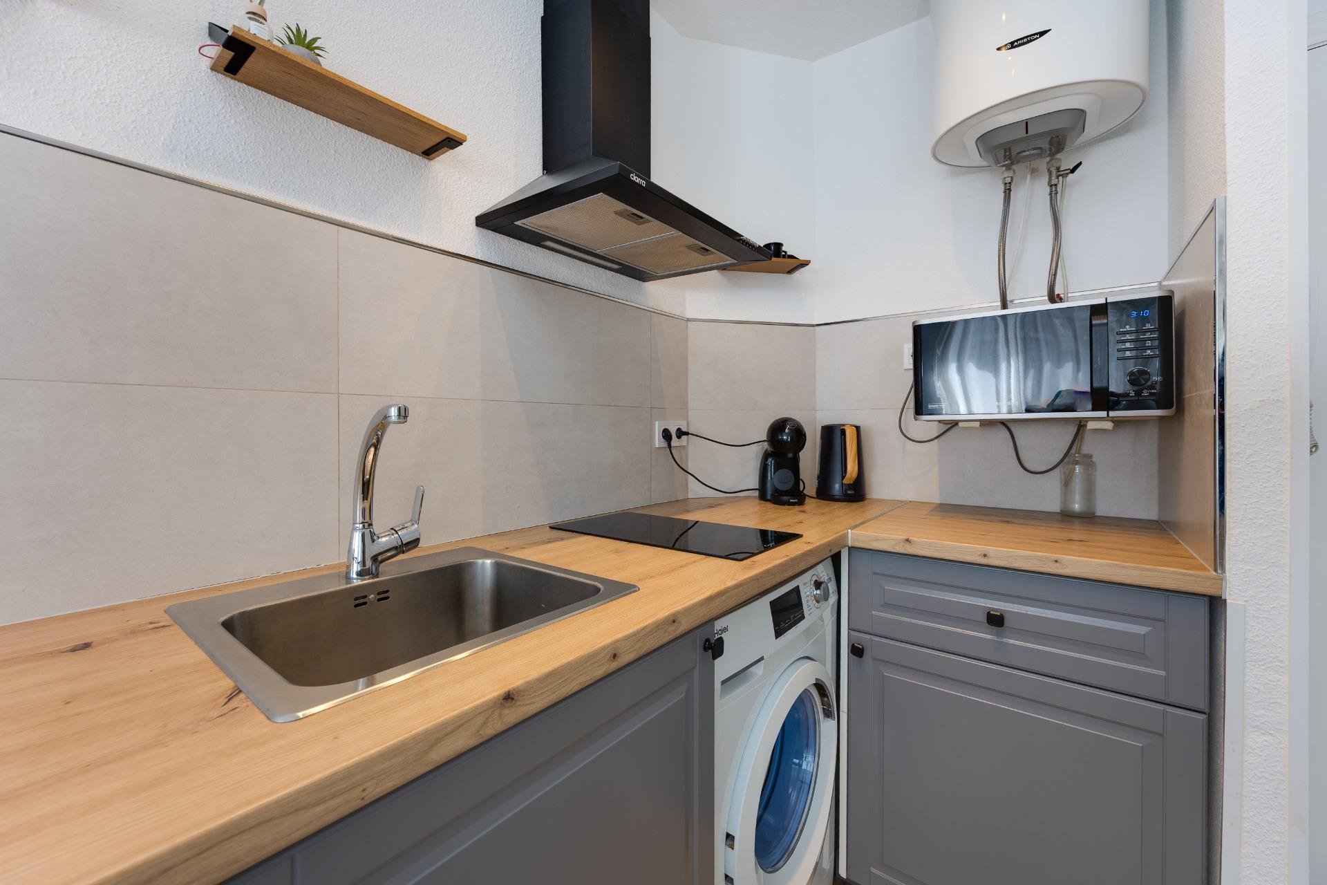 Apartment à Torrevieja, Alicante, Espagne 26 m2 No. 195641