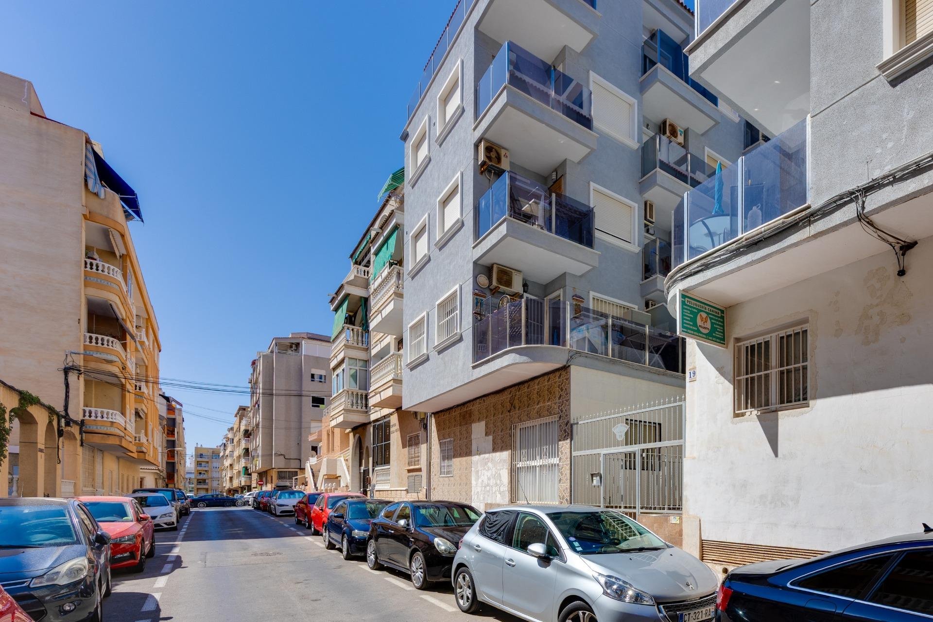 Apartment à Torrevieja, Alicante, Espagne 26 m2 No. 195641