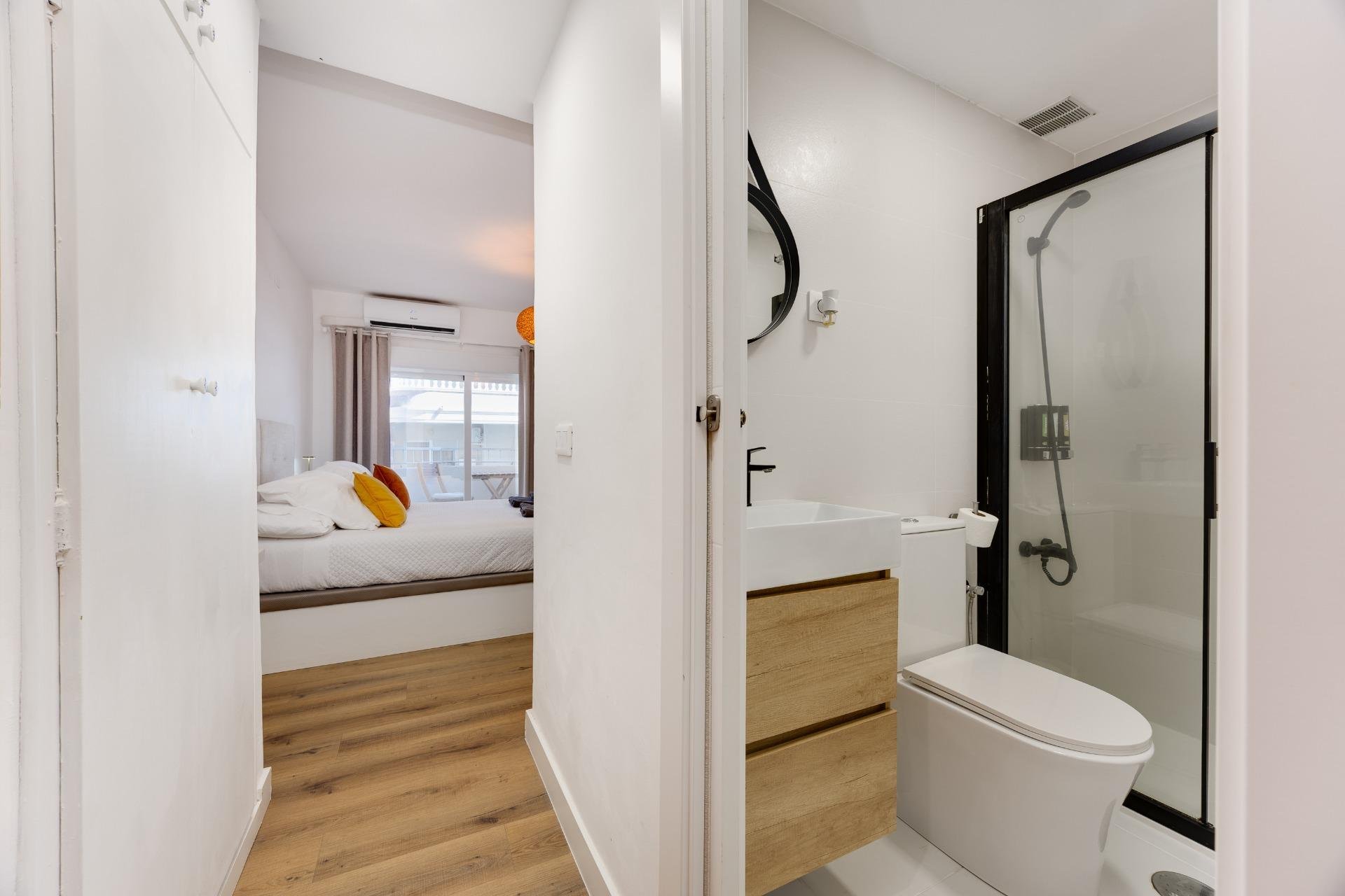 Apartment in Torrevieja, Alicante, Spain 24 sq.m. No. 195642