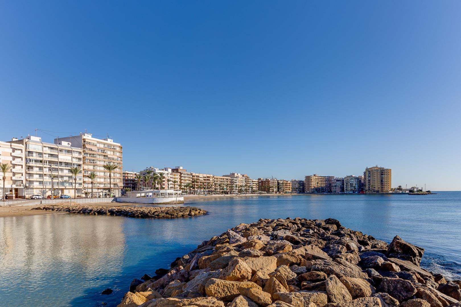 Apartment in Torrevieja, Alicante, Spain 24 sq.m. No. 195642