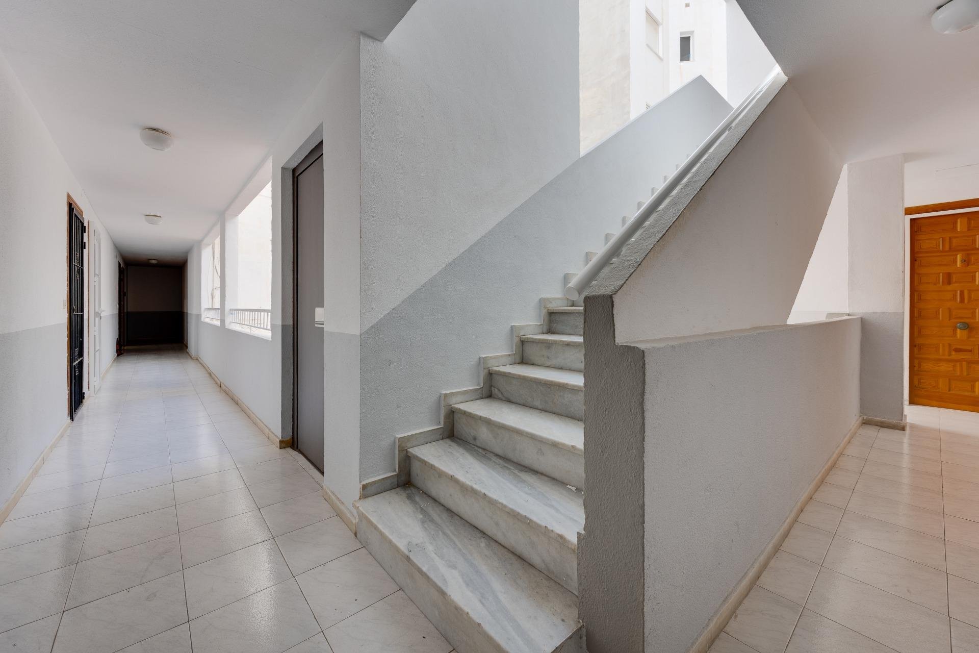 Apartment in Torrevieja, Alicante, Spain 24 sq.m. No. 195642