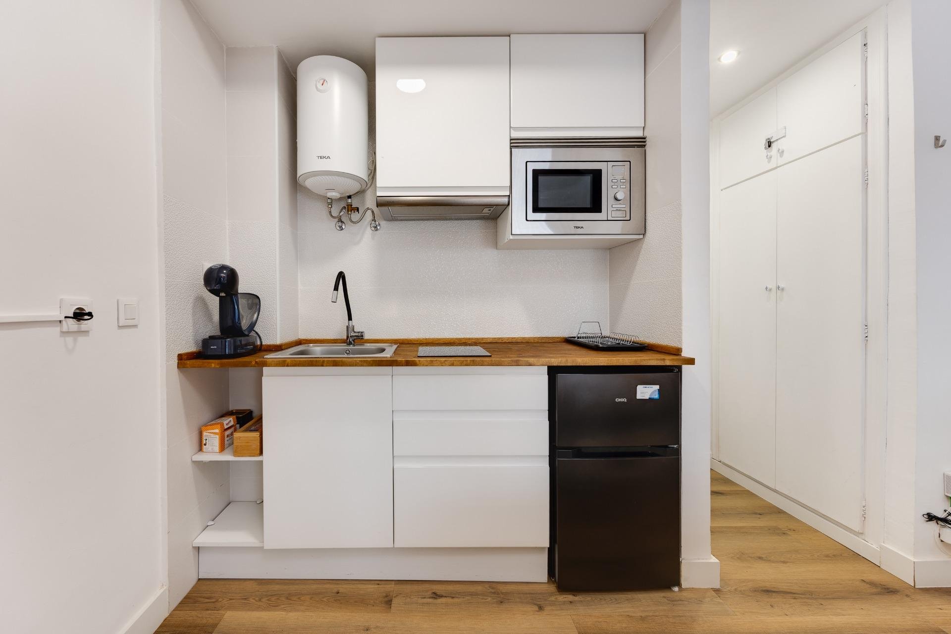 Apartment in Torrevieja, Alicante, Spain 24 sq.m. No. 195642