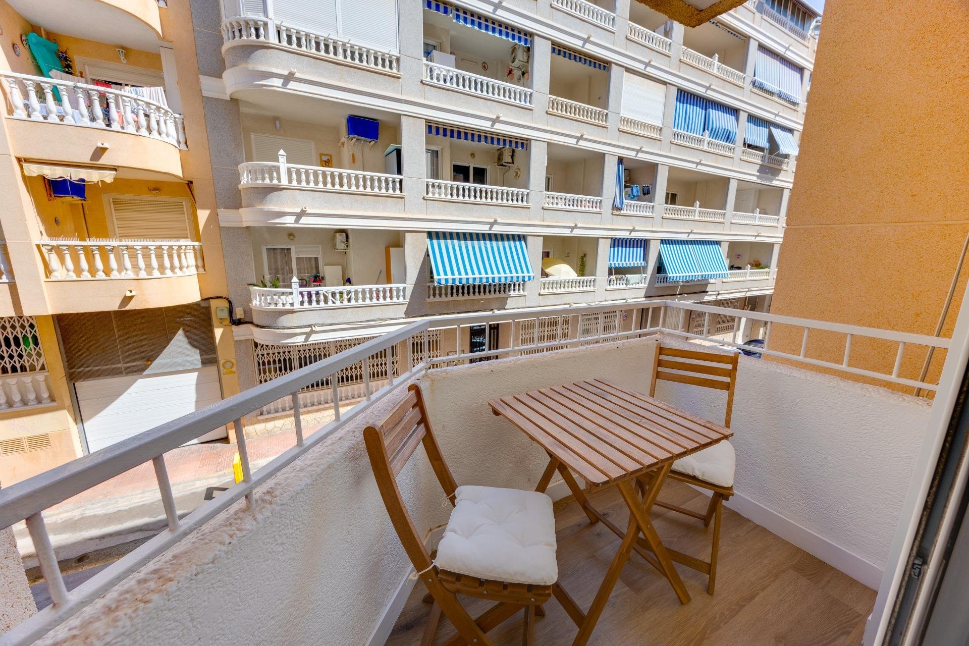 Apartment in Torrevieja, Alicante, Spain 24 sq.m. No. 195642