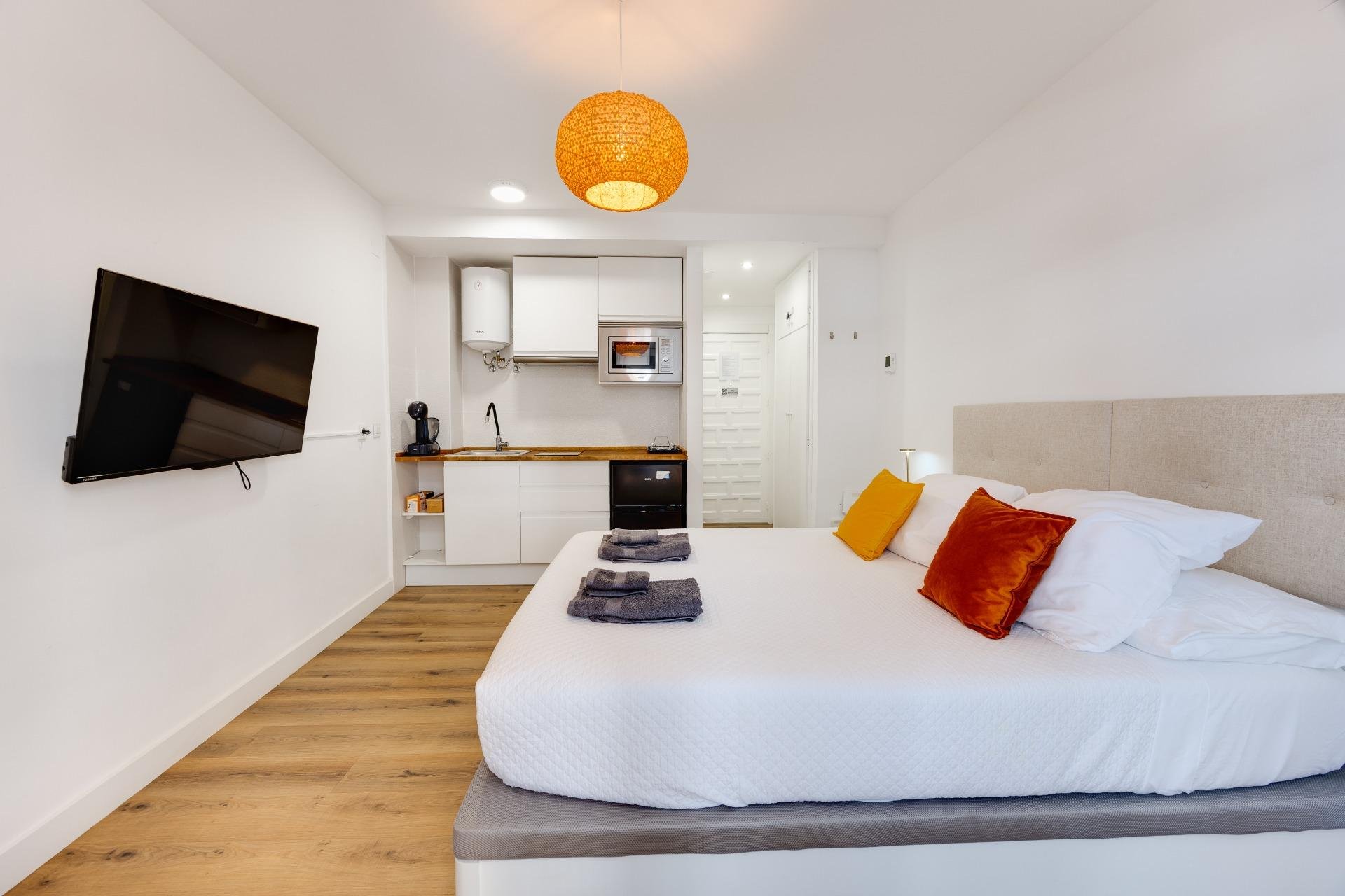 Apartment in Torrevieja, Alicante, Spain 24 sq.m. No. 195642