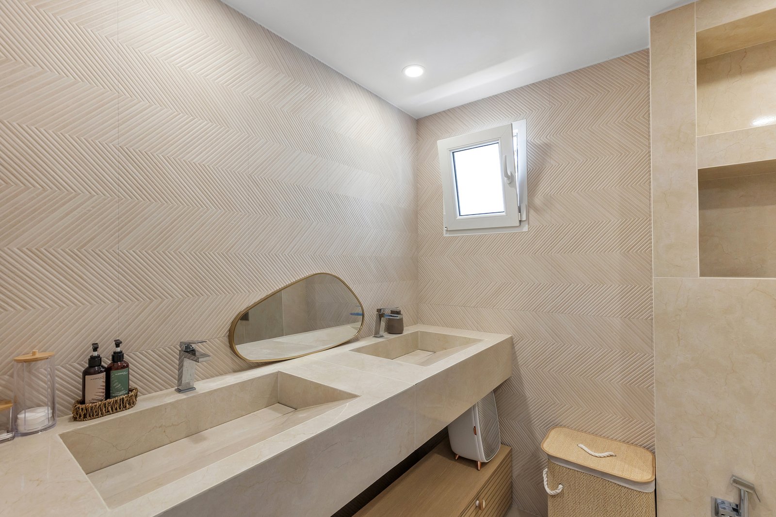 Huvila Los Balcones, Alicante, Espanja 6 makuuhuonetta, 257 m2 No. 195646