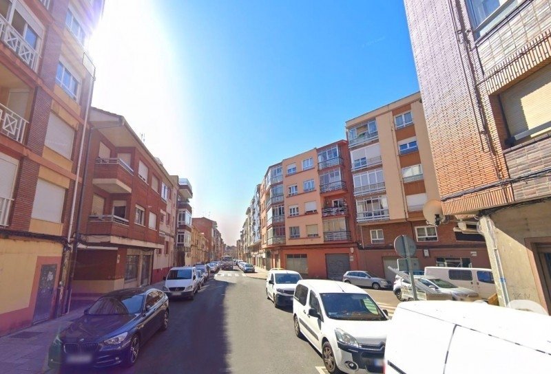 Terreno a Leon, Spagna 353 mq. N° 185235