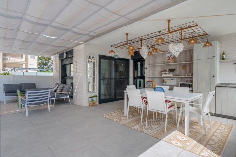 Huoneisto Guardamar del Segura, Alicante, Espanja 3 makuuhuonetta, 108 m2 No. 193387