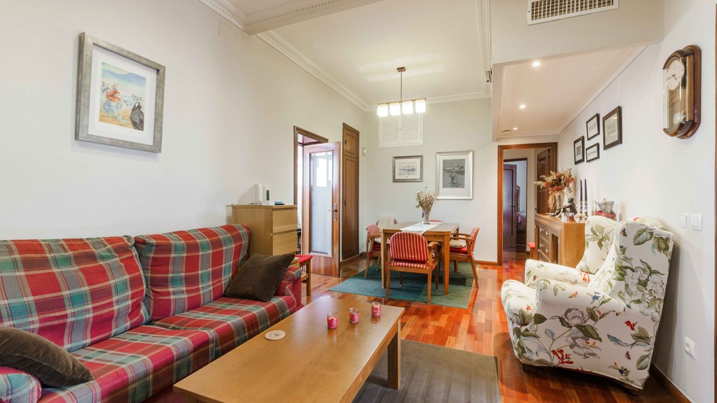 Apartamento en Sevilla, España 4 dormitorios, 164 m2 No. 119632