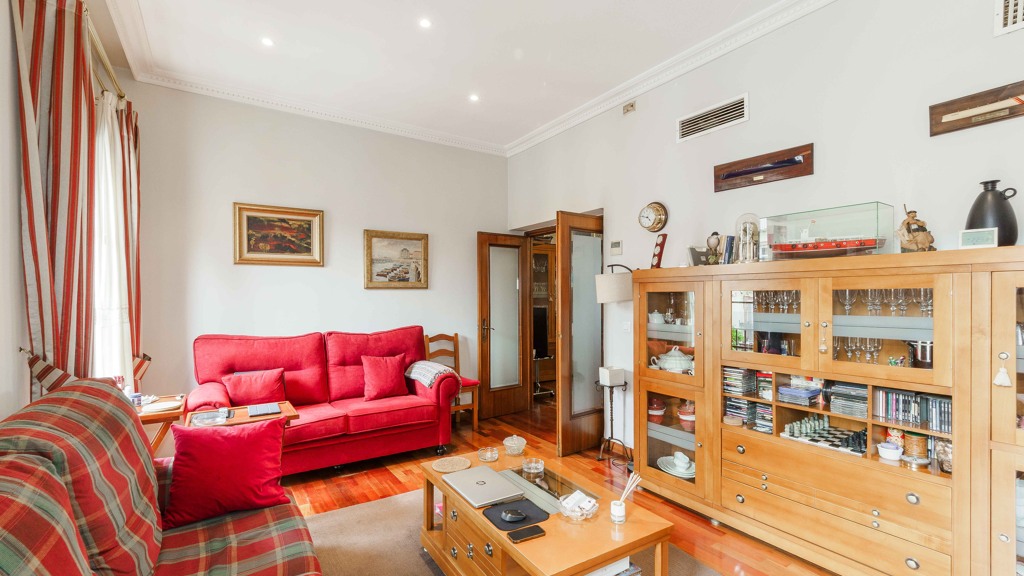Apartamento en Sevilla, España 4 dormitorios, 164 m2 No. 119632