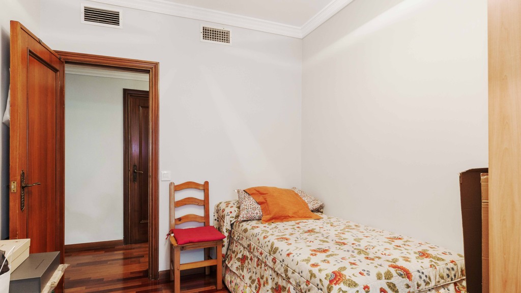 Apartamento en Sevilla, España 4 dormitorios, 164 m2 No. 119632
