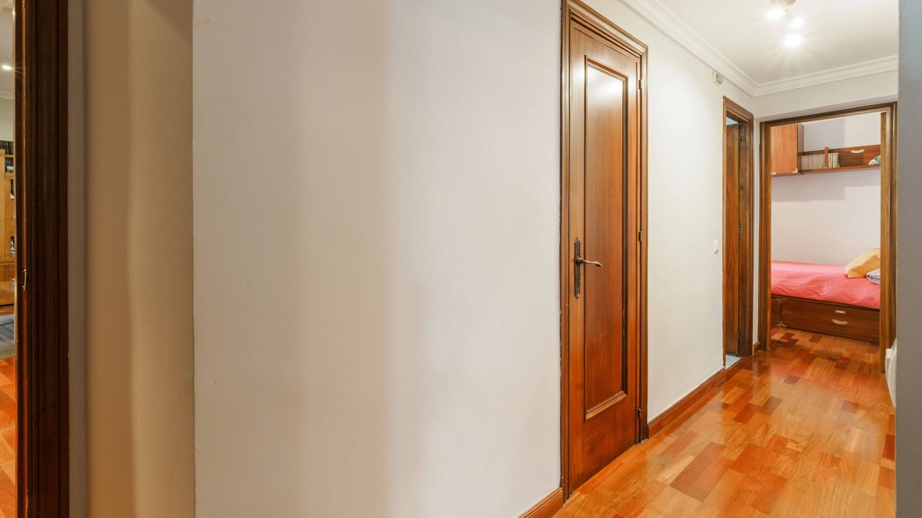 Apartamento en Sevilla, España 4 dormitorios, 164 m2 No. 119632
