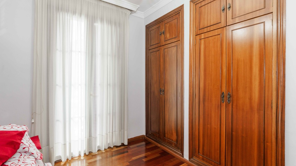 Apartamento en Sevilla, España 4 dormitorios, 164 m2 No. 119632