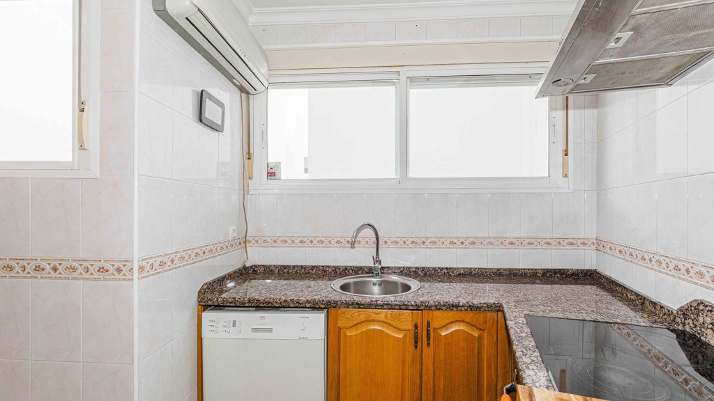 Apartamento en Sevilla, España 4 dormitorios, 164 m2 No. 119632