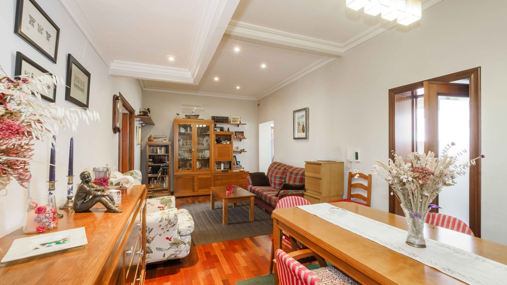 Apartamento en Sevilla, España 4 dormitorios, 164 m2 No. 119632