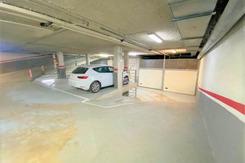 Garage à Barcelona, Espagne 10 m2 No. 191596