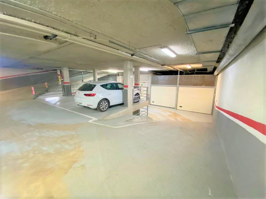 Autotallit Barcelona, Espanja 10 m2 No. 191601