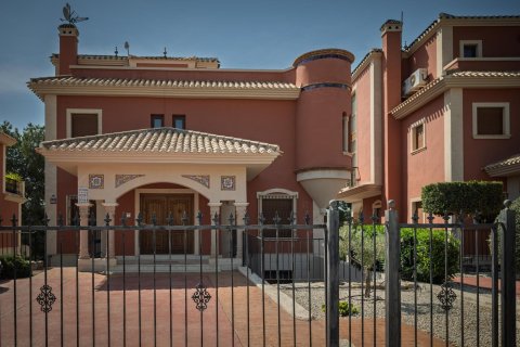 Appartamento a Alicante, Spagna 3 camere da letto, 99 mq. N° 172009