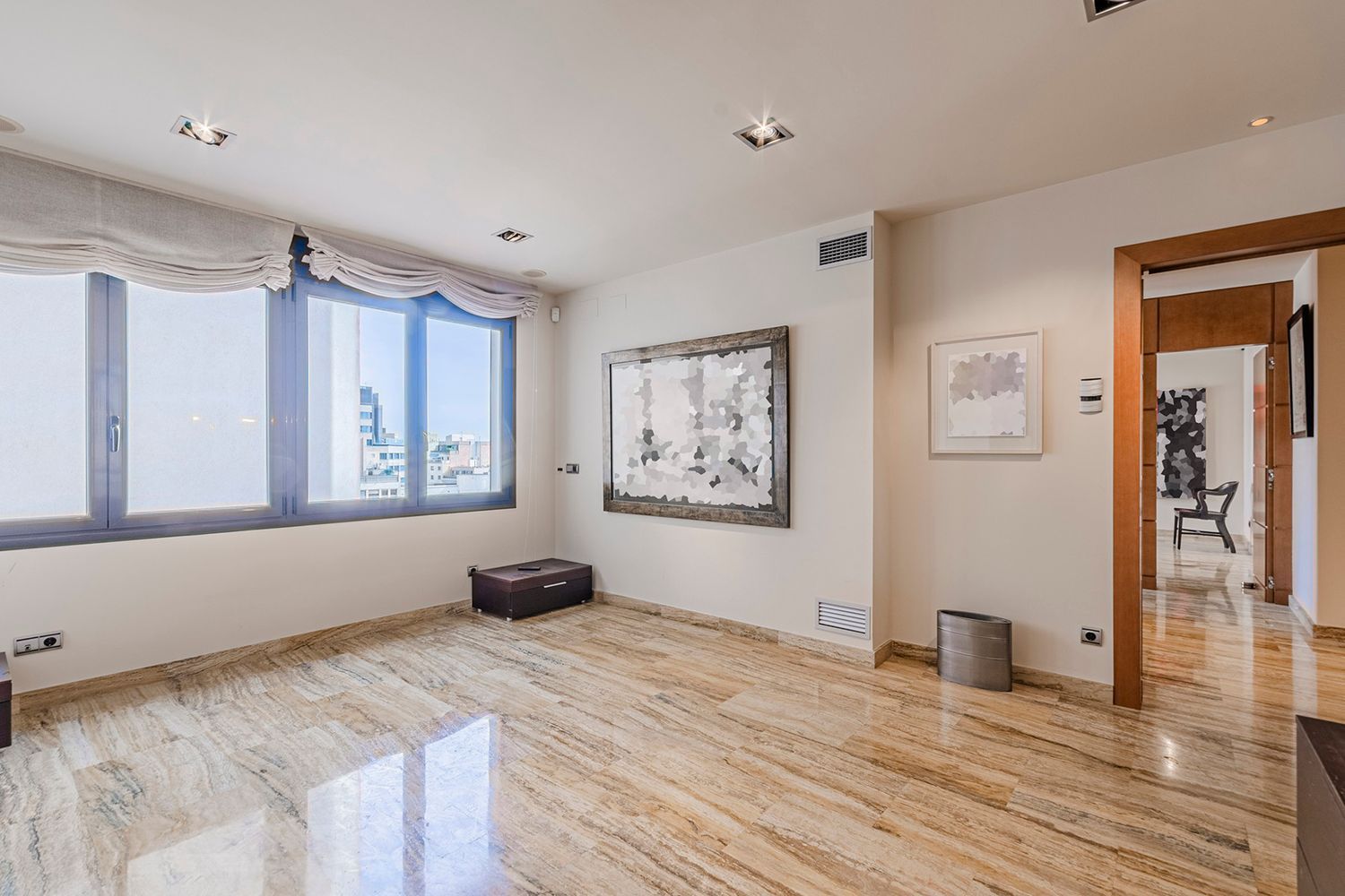 Apartment in Barcelona, Spain 3 bedrooms, 221 sq.m. No. 160772