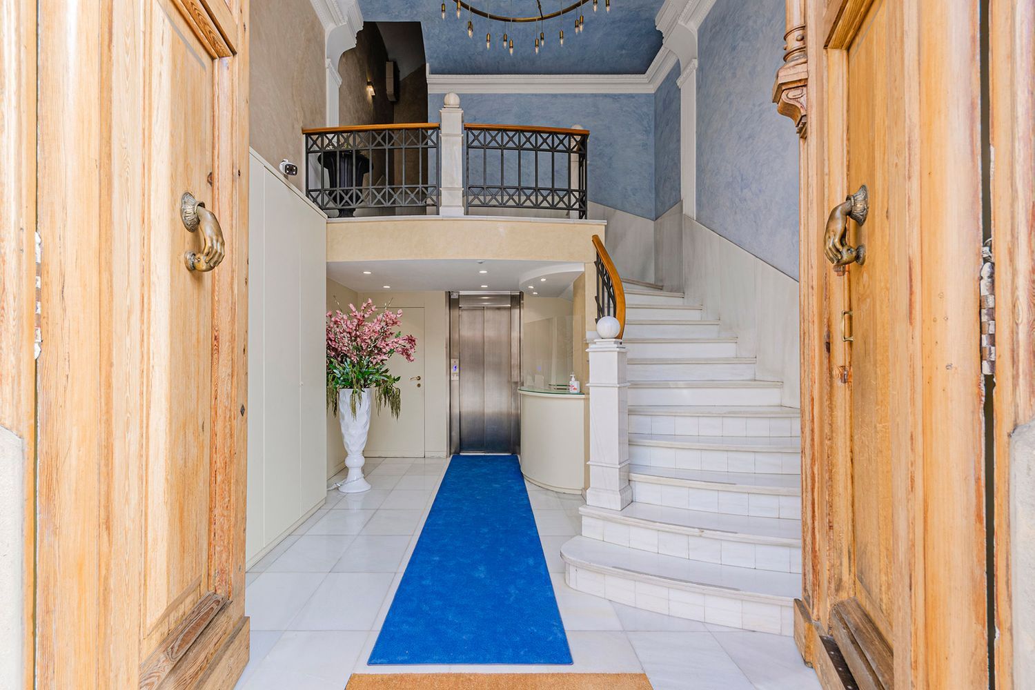 Apartment in Barcelona, Spain 3 bedrooms, 221 sq.m. No. 160772