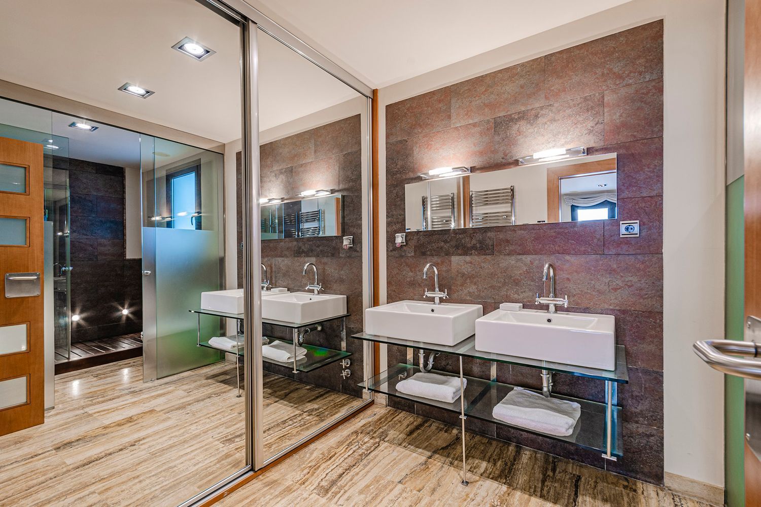 Apartment in Barcelona, Spain 3 bedrooms, 221 sq.m. No. 160772