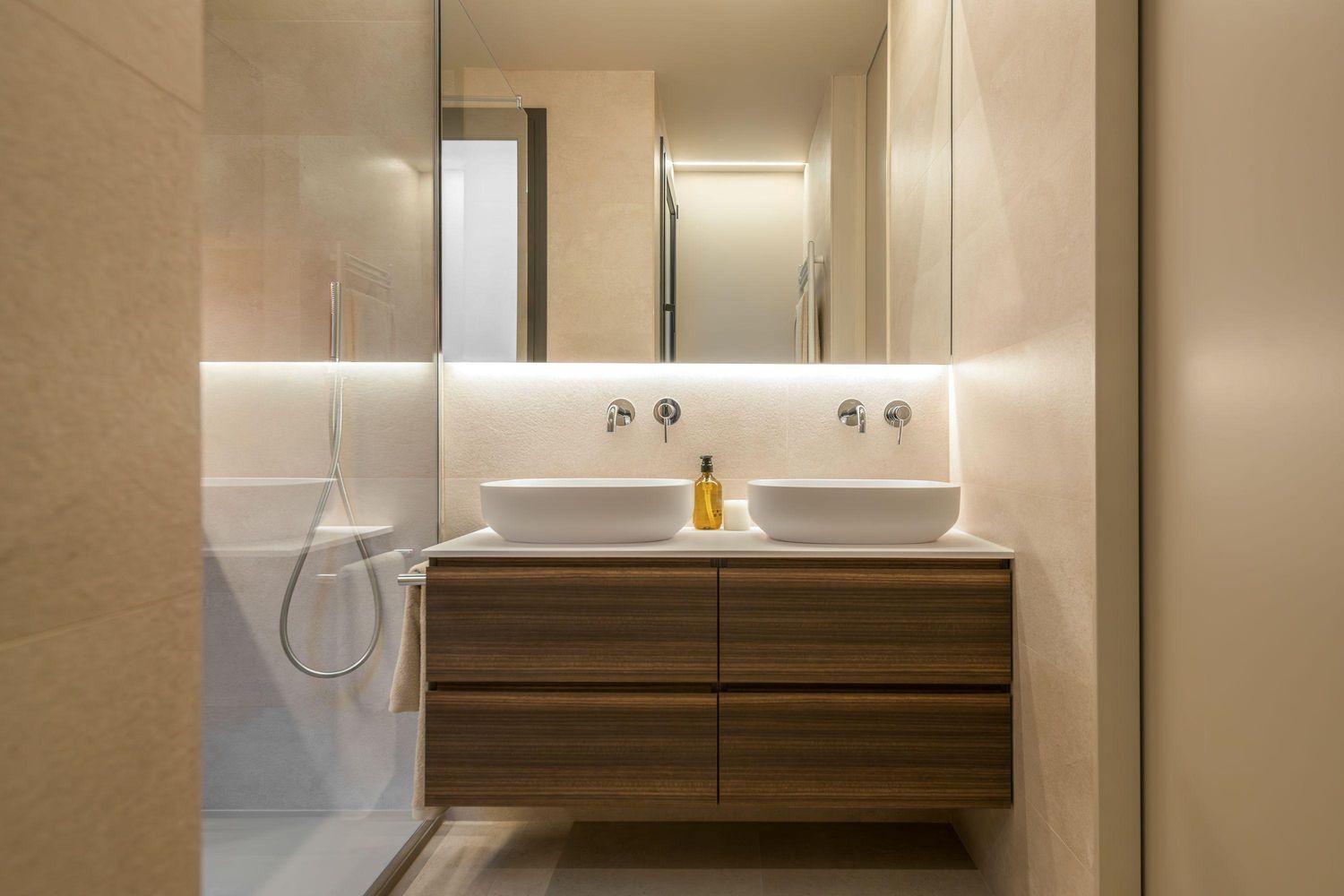 Apartment in Barcelona, Spain 3 bedrooms, 124 sq.m. No. 160770
