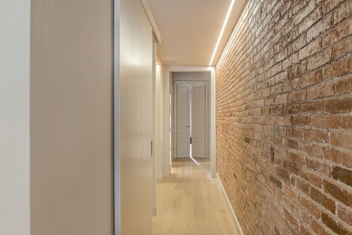 Apartment in Barcelona, Spain 3 bedrooms, 124 sq.m. No. 160770