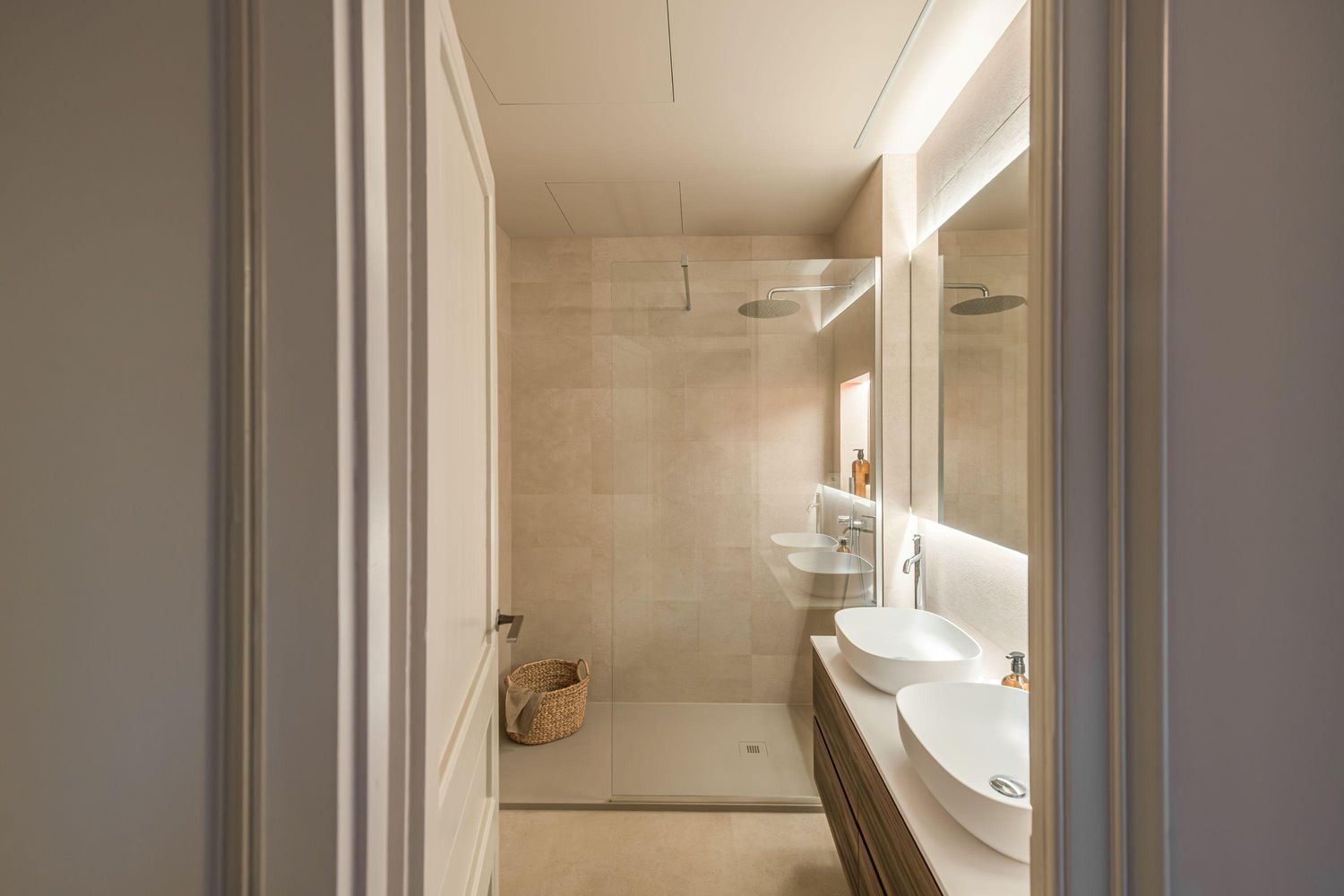 Apartment in Barcelona, Spain 3 bedrooms, 124 sq.m. No. 160770
