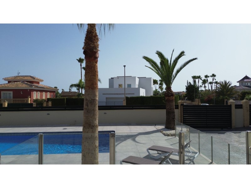 Villa en Albir, Alicante, España 4 dormitorios,  No. 179594