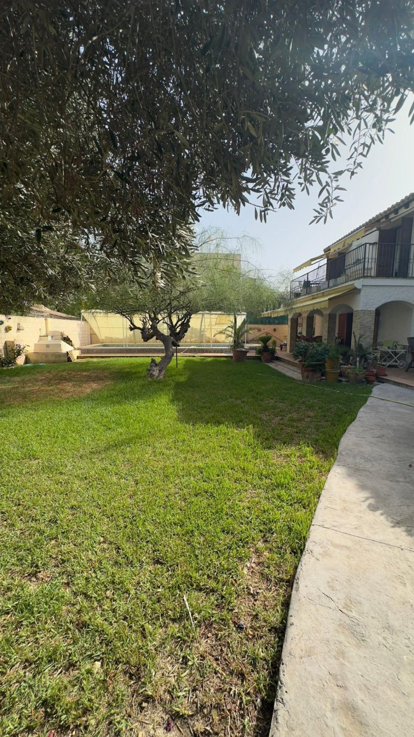Villa in Punta Prima, Alicante, Spanien 4 Schlafzimmer, 360 m2 Nr. 179591