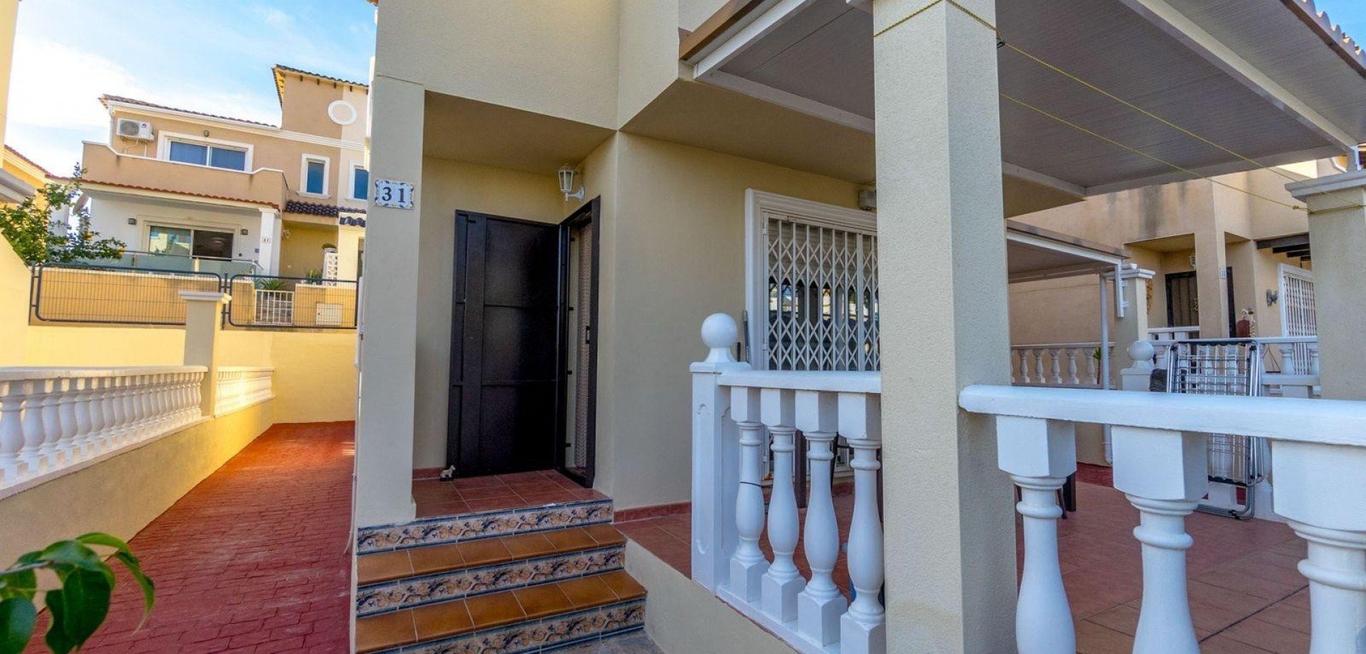 Villa in Alicante, Spanien 3 Schlafzimmer, 120 m2 Nr. 179589