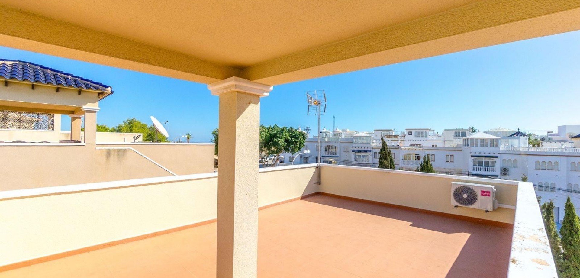 Villa in Alicante, Spanien 3 Schlafzimmer, 120 m2 Nr. 179589