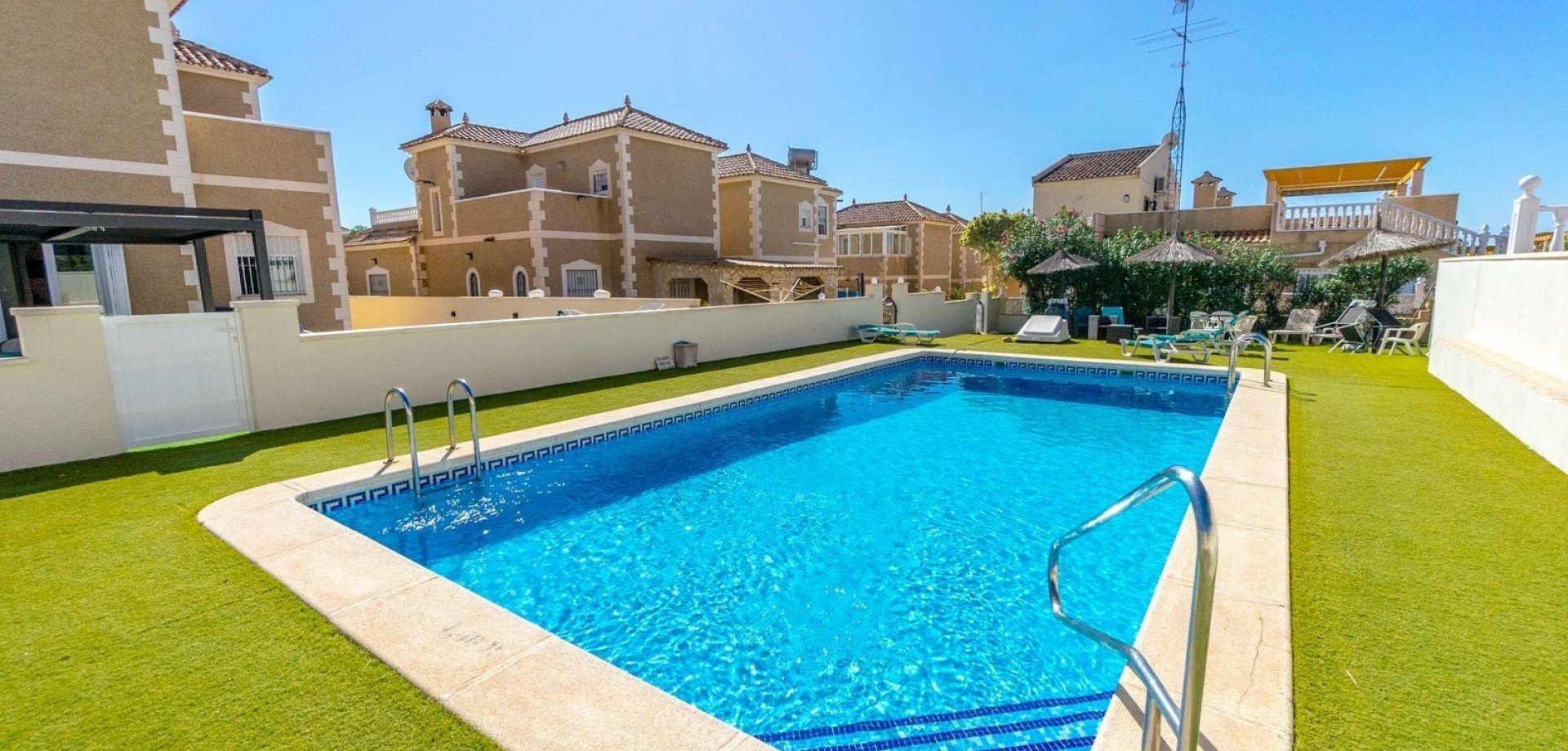 Villa in Alicante, Spanien 3 Schlafzimmer, 120 m2 Nr. 179589