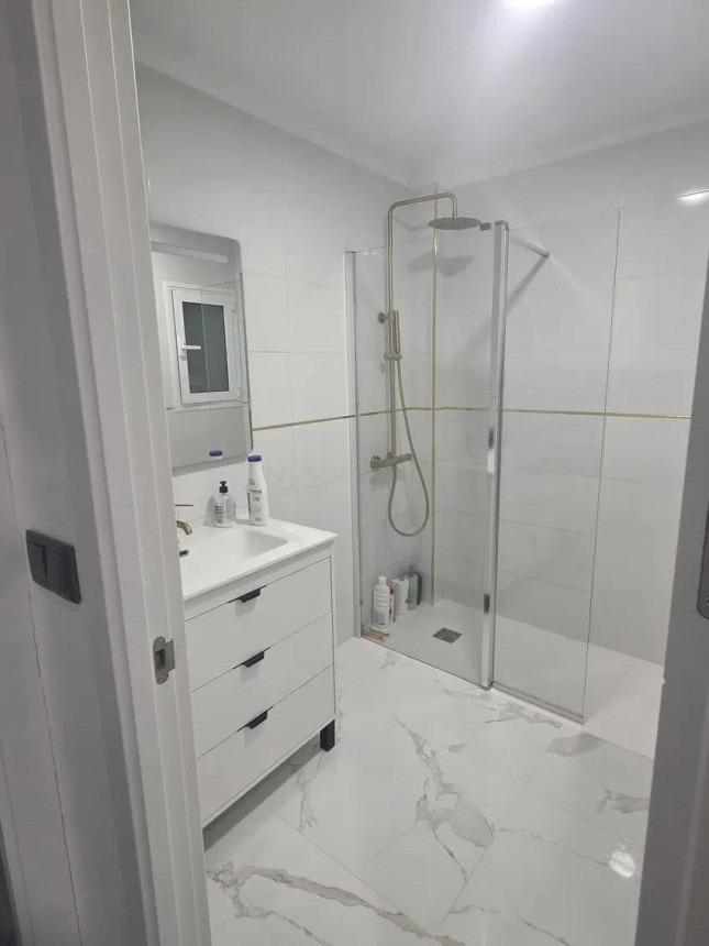Appartamento a Almoradi, Alicante, Spagna 3 camere da letto, 360 mq. N° 184209