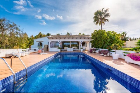 Villa in Santa Ponsa, Mallorca, Spain 4 bedrooms, 305 sq.m. No. 103942