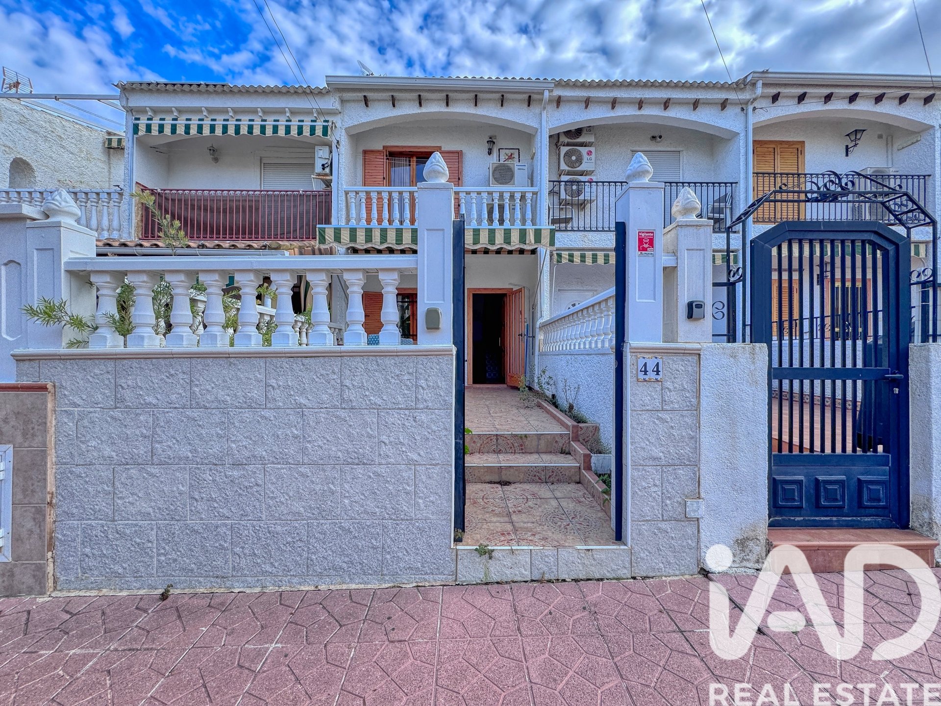 Townhouse in Santa Pola, Alicante, Spain 2 bedrooms, 60 sq.m. No. 185409