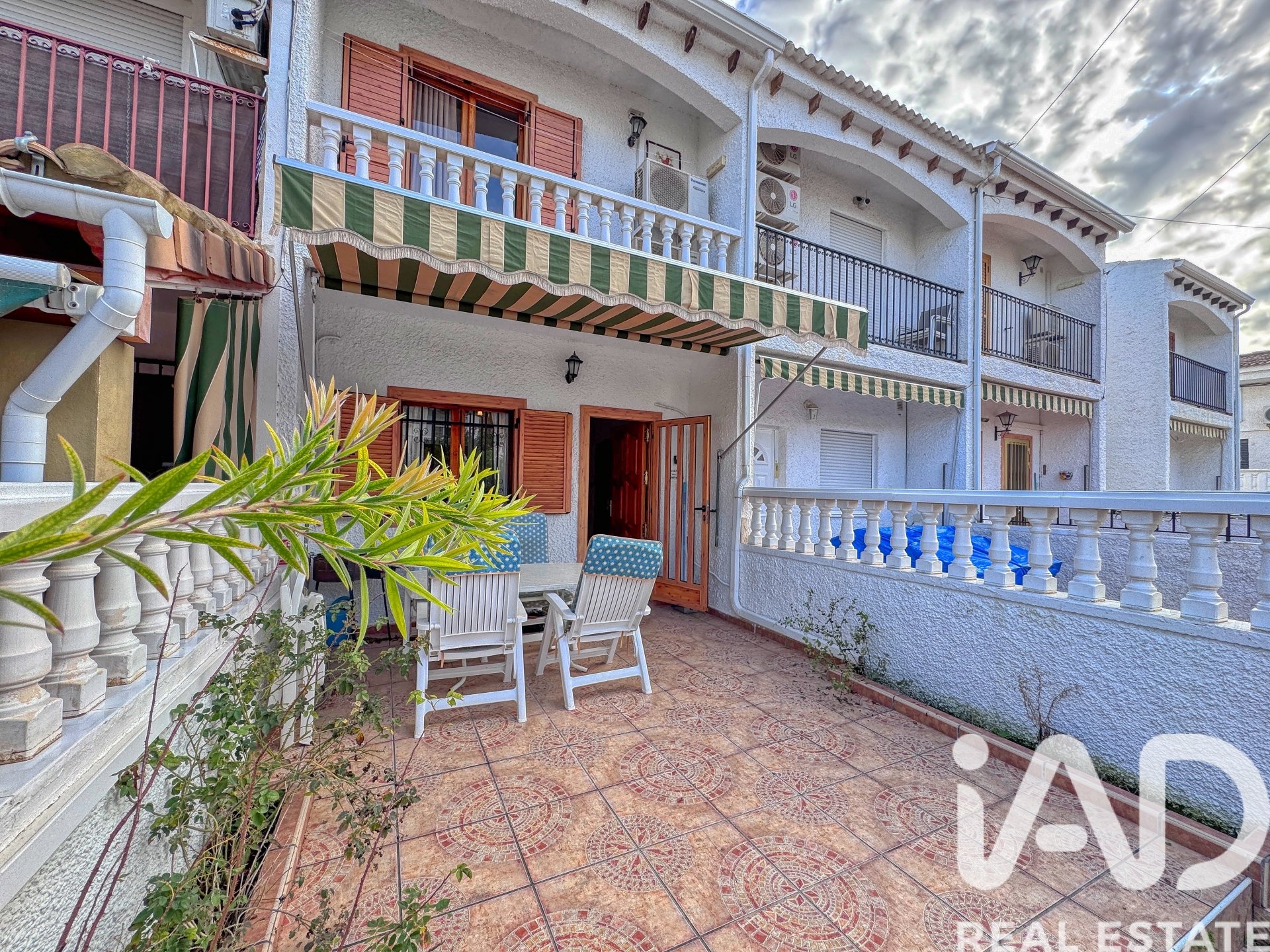 Townhouse in Santa Pola, Alicante, Spain 2 bedrooms, 60 sq.m. No. 185409