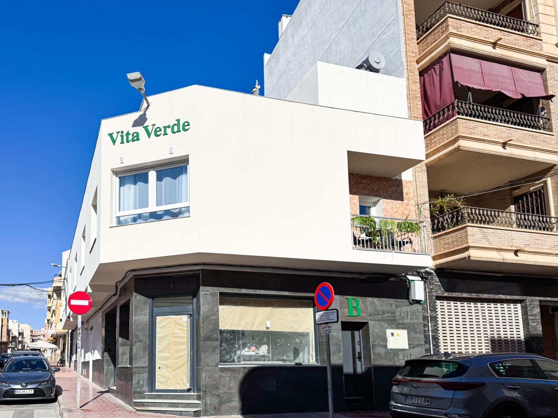 Hotelli Torrevieja, Alicante, Espanja 12 makuuhuonetta, 350 m2 No. 190575