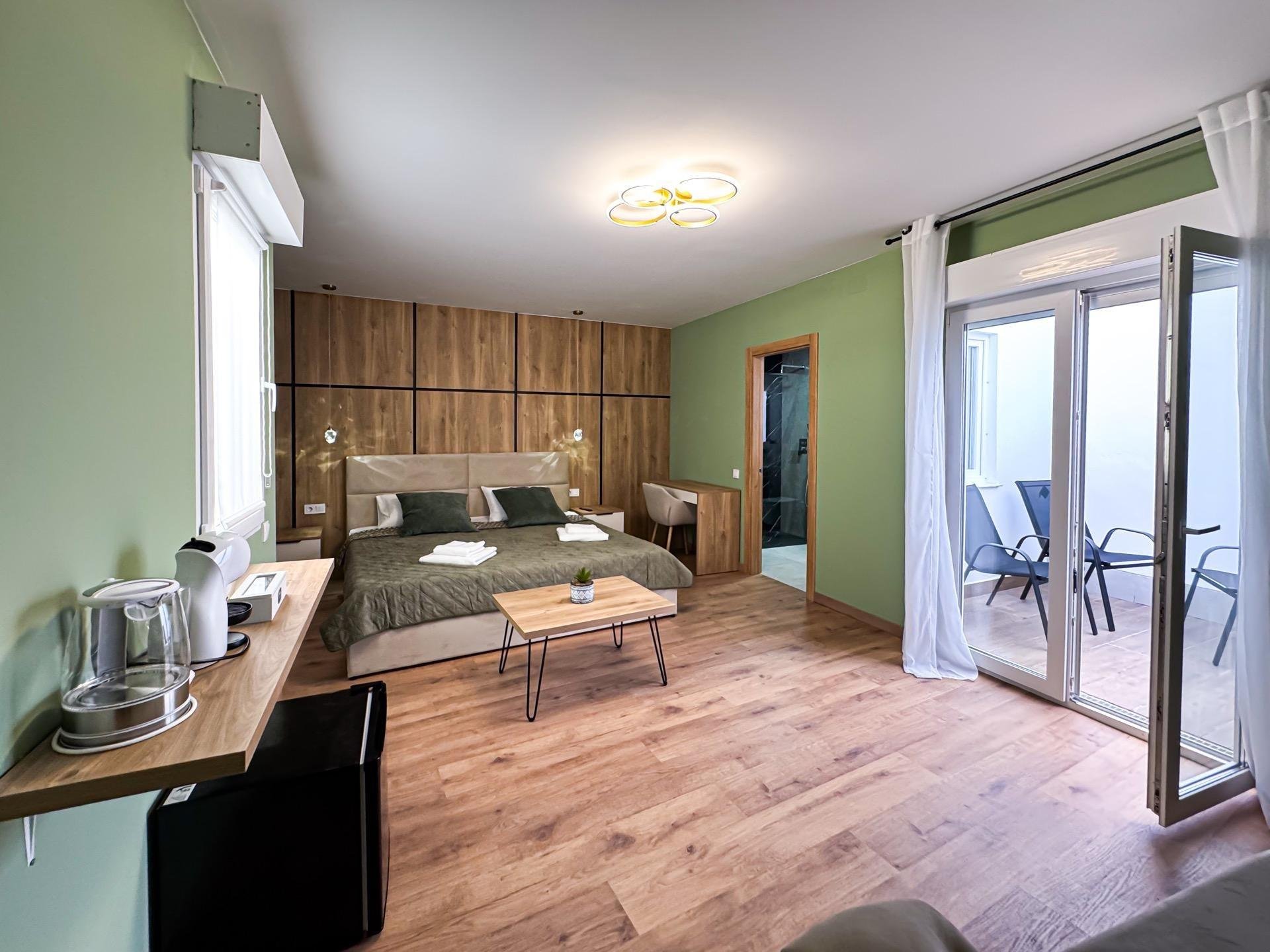 Hotelli Torrevieja, Alicante, Espanja 12 makuuhuonetta, 350 m2 No. 190575