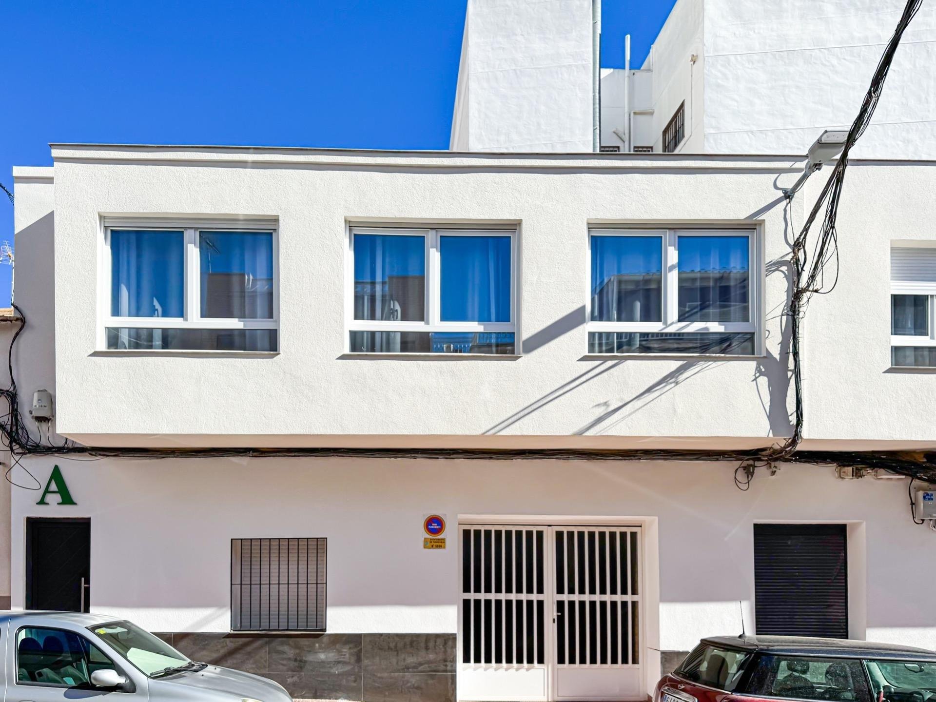 Hotelli Torrevieja, Alicante, Espanja 12 makuuhuonetta, 350 m2 No. 190575