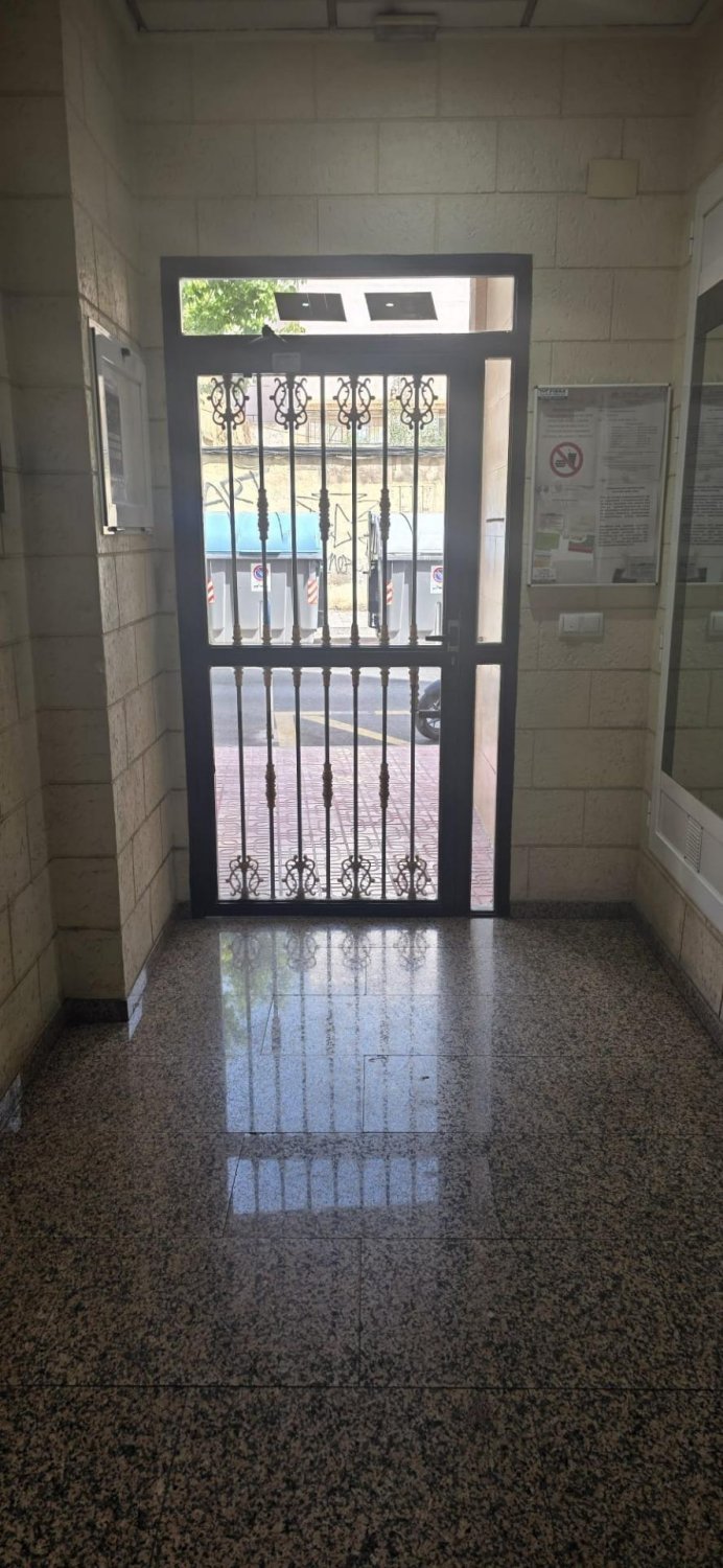 Apartamento en Torrevieja, Alicante, España 3 dormitorios, 67 m2 No. 190572