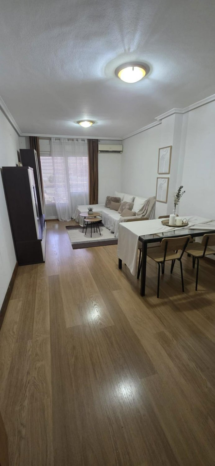 Apartamento en Torrevieja, Alicante, España 3 dormitorios, 67 m2 No. 190572