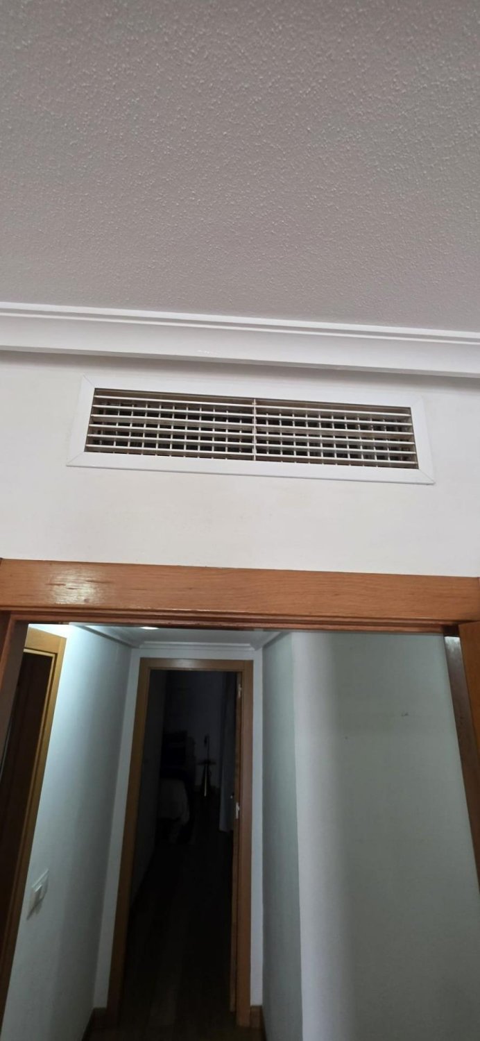 Apartamento en Torrevieja, Alicante, España 3 dormitorios, 67 m2 No. 190572