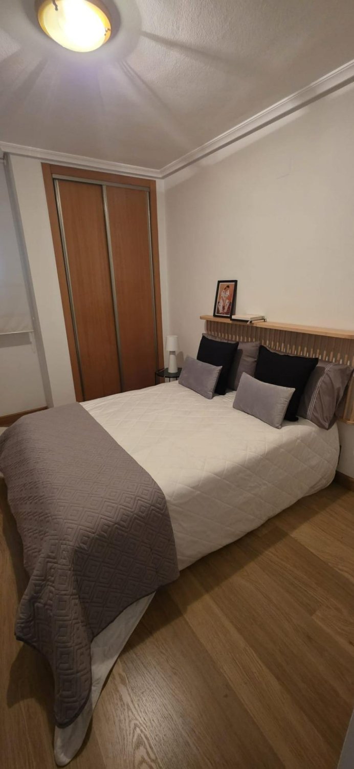 Apartamento en Torrevieja, Alicante, España 3 dormitorios, 67 m2 No. 190572