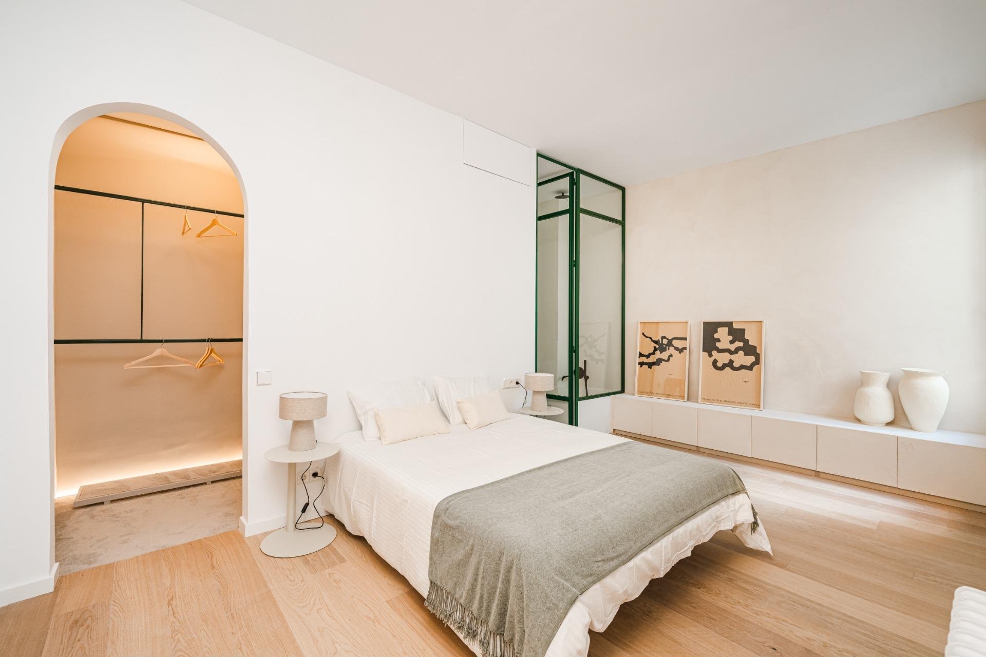 Huoneisto Madrid, Espanja 4 makuuhuonetta, 176 m2 No. 178093