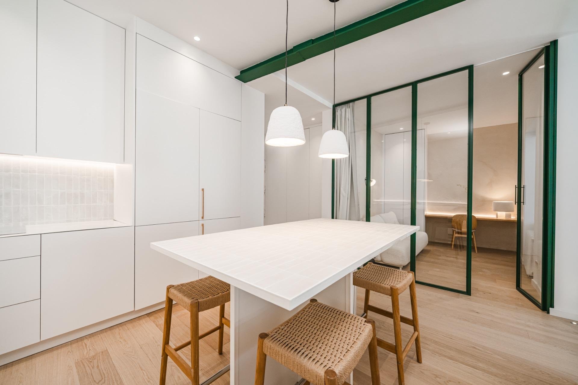 Huoneisto Madrid, Espanja 4 makuuhuonetta, 176 m2 No. 178093