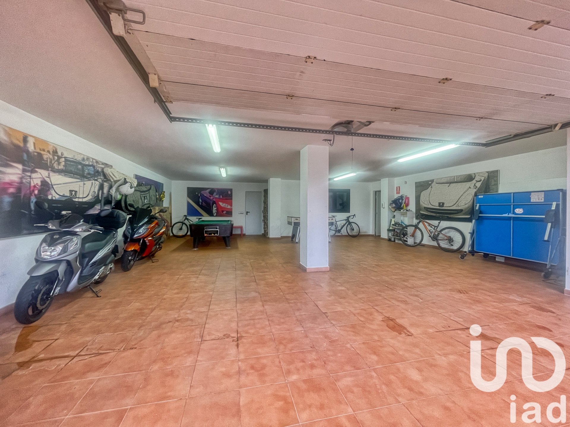 Apartament w Aviles, Asturias, Hiszpania 4 sypialnie, 550 mkw. nr 153600